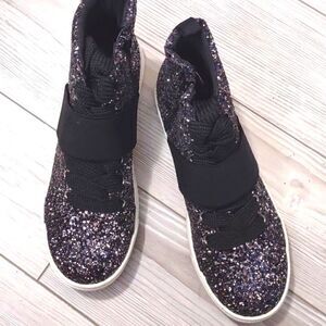 (38-0563)  Dolce Vita Women's Onyx Sneakers Sz 5